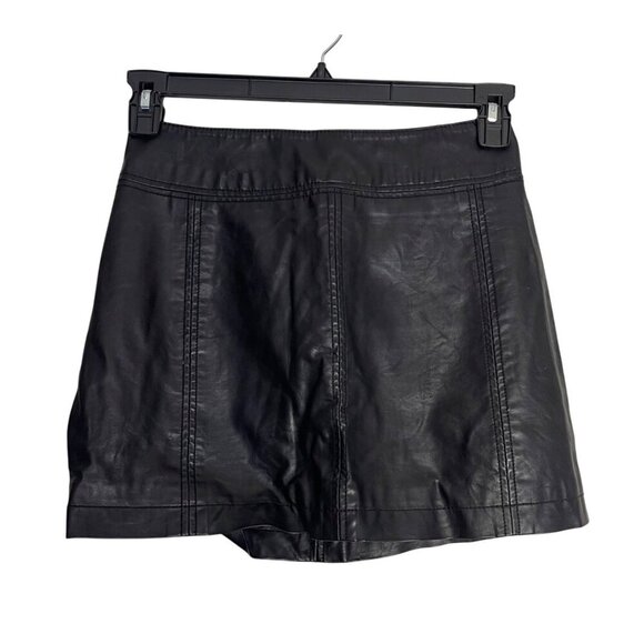 Free People Black Faux Leather-Style Mini Skirt With Zipper Size 2 - Picture 1 of 6